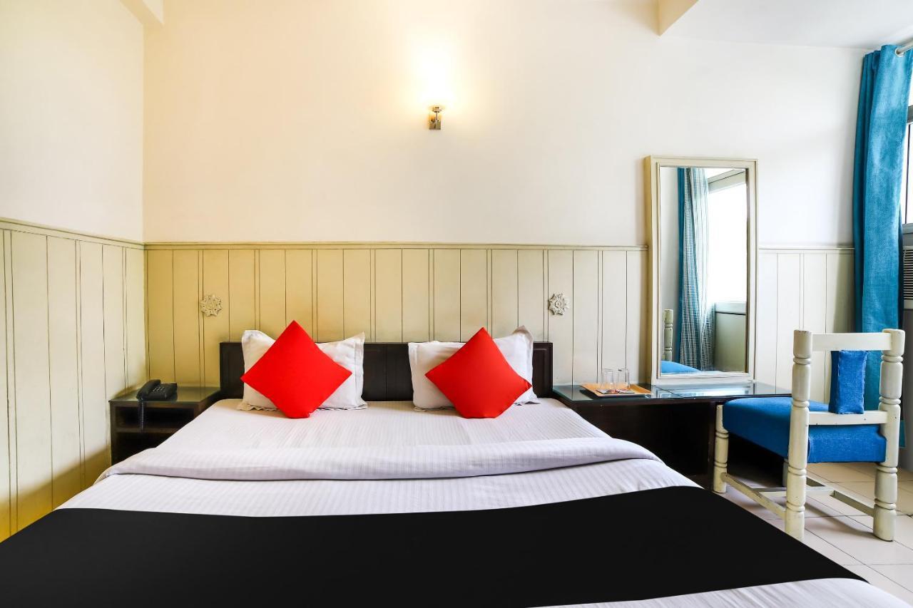 Capital O 48354 The Nest Neu-Delhi Exterior foto