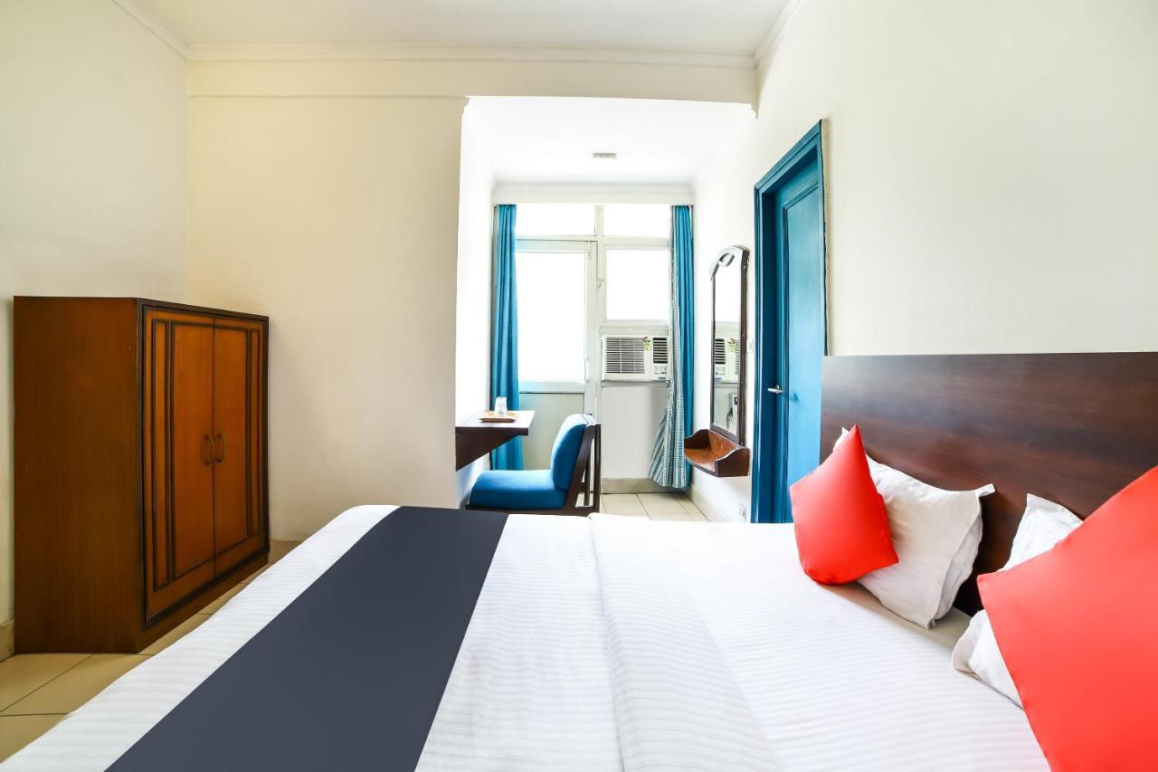 Capital O 48354 The Nest Neu-Delhi Exterior foto