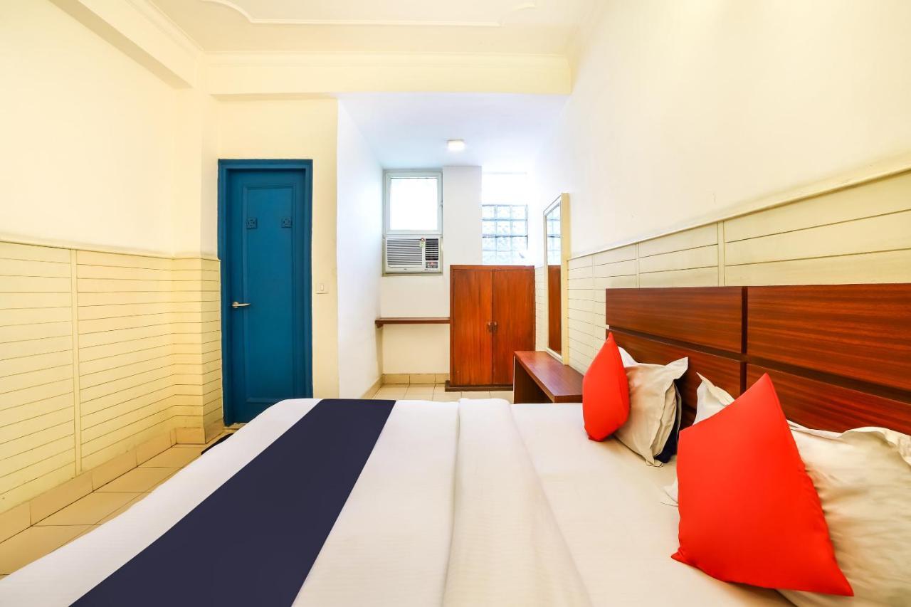 Capital O 48354 The Nest Neu-Delhi Exterior foto